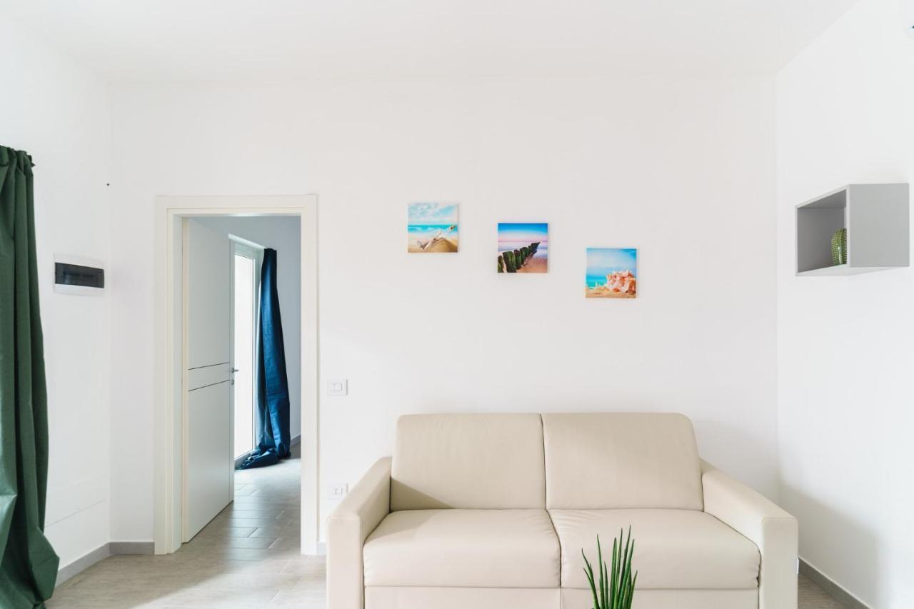 Aparthotel Le Marine Bisceglie Exteriör bild