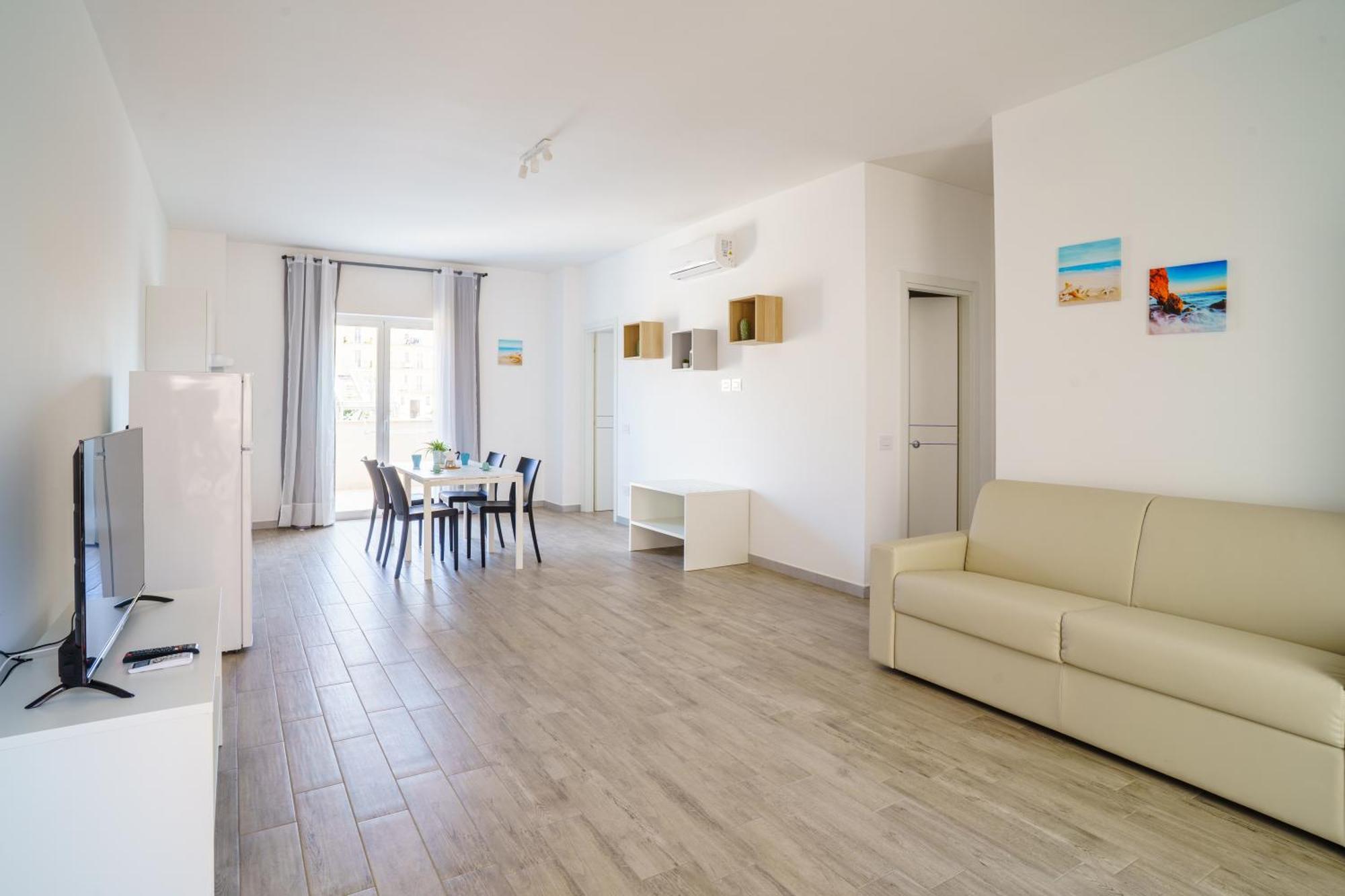 Aparthotel Le Marine Bisceglie Exteriör bild